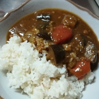 ナスとトマトのキーマカレー